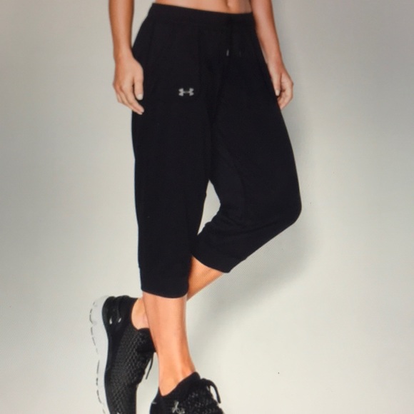 Under Armour | Pants u0026 Jumpsuits | Host Pickua Tech Womens Capri | Poshmark